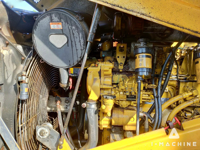 CATERPILLAR CS563E