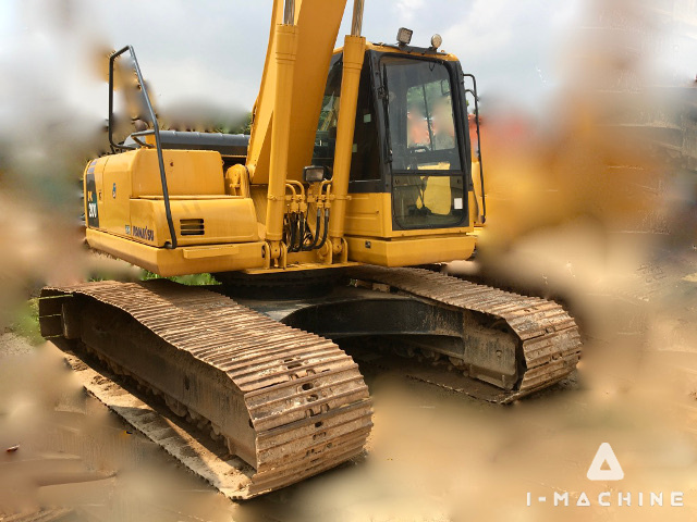 KOMATSU PC200-8