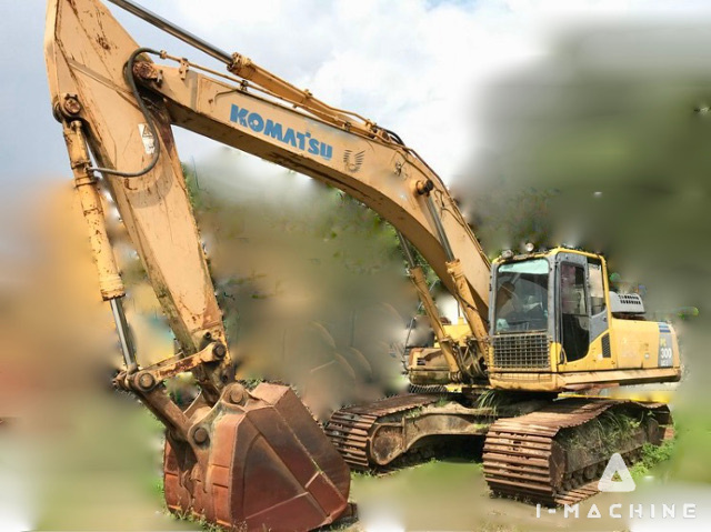 KOMATSU PC300LC-8