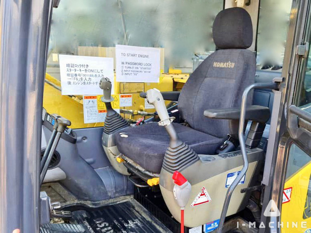 KOMATSU PC120-8