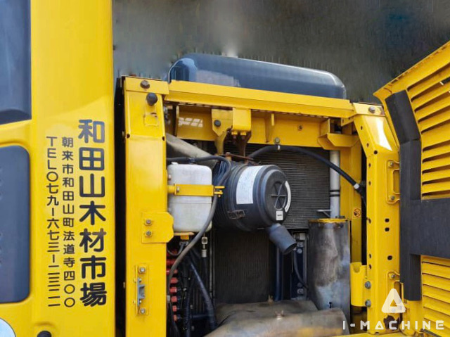 KOMATSU PC120-8