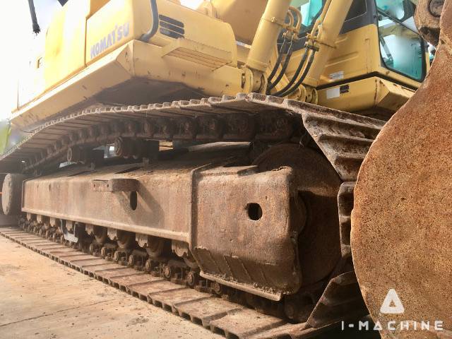 KOMATSU PC210-8