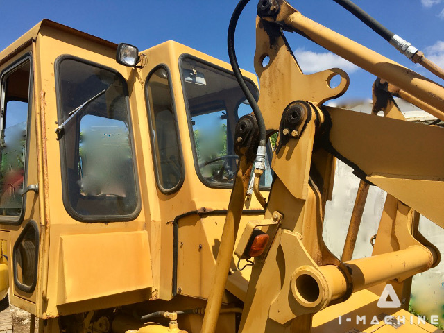 KOMATSU SD25-3