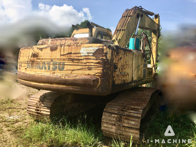 KOMATSU PC200-6