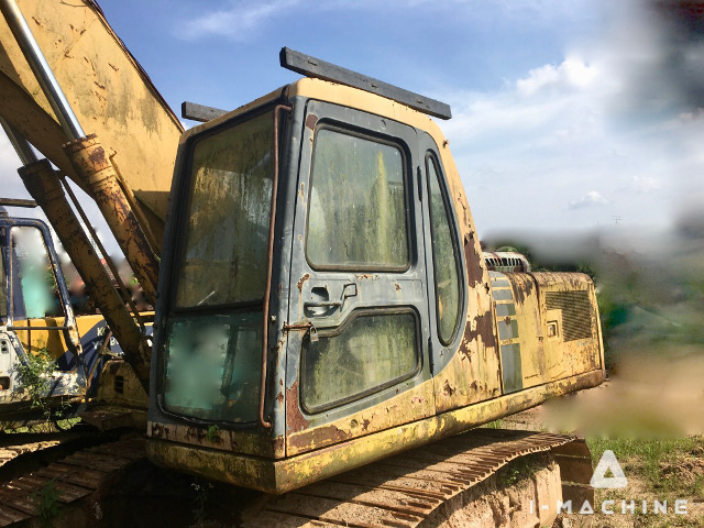 KOMATSU PC200-6