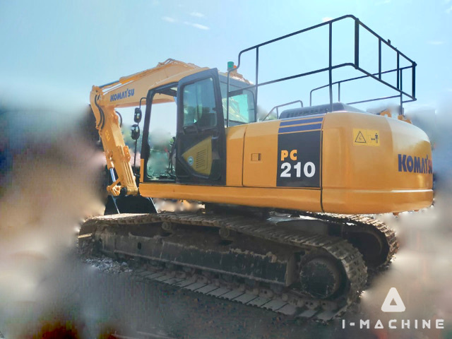 KOMATSU PC210-7