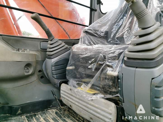 HITACHI EX200-5