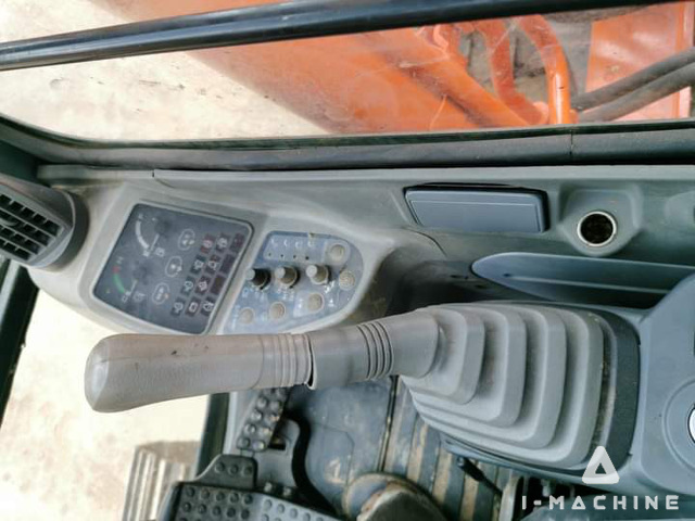 HITACHI EX200-5