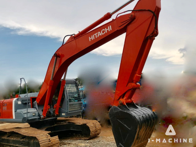 HITACHI ZX240-3