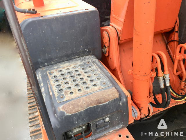 HITACHI ZX200-HHE