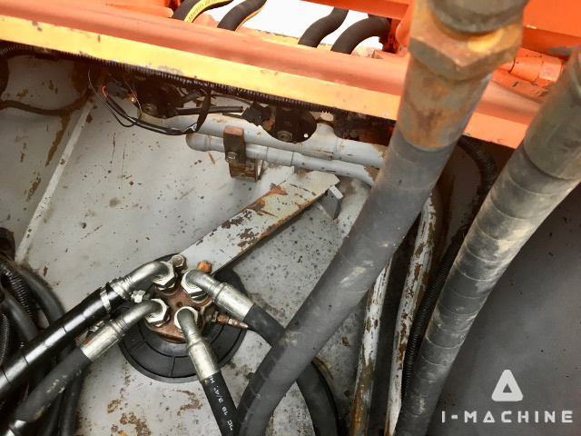 HITACHI ZX200-HHE