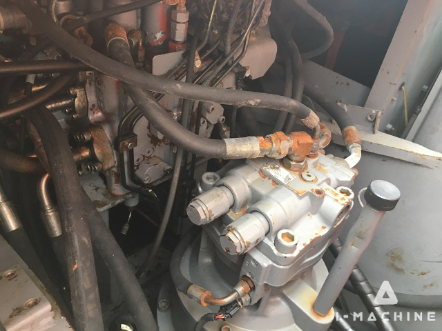HITACHI ZX200-HHE
