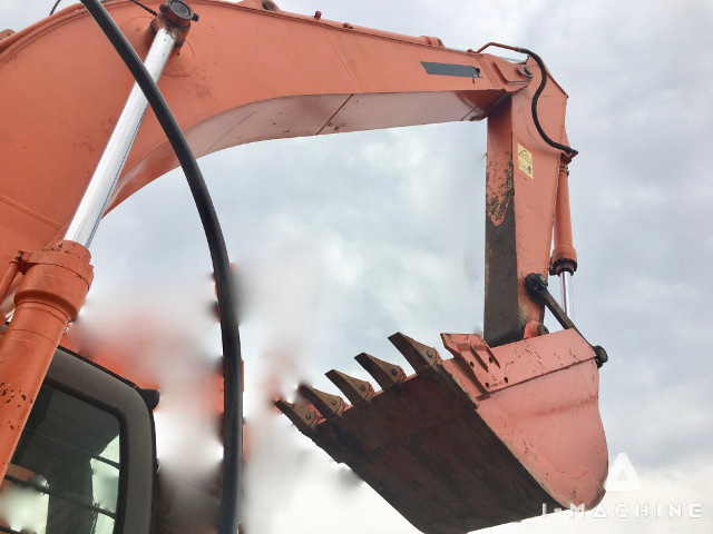 HITACHI ZX200-HHE