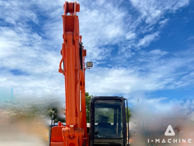 HITACHI EX60-5