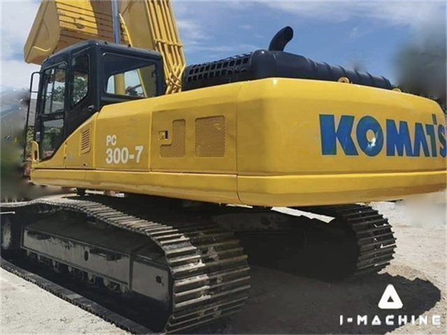 KOMATSU PC300LC-7