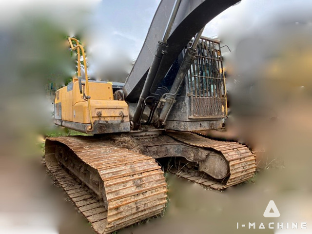 VOLVO EC210D