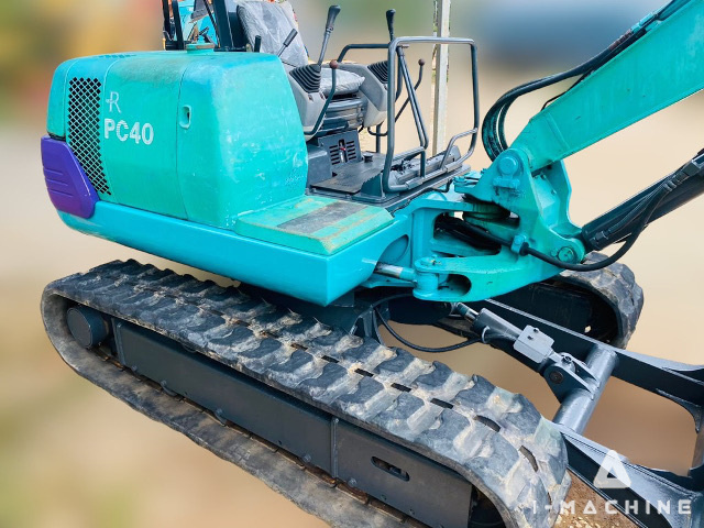 KOMATSU PC40-7