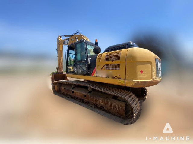 CATERPILLAR 330D2L