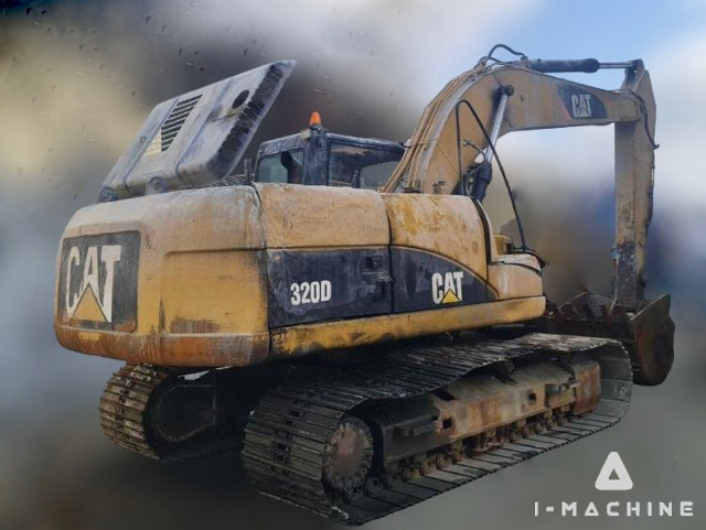 CATERPILLAR 320D