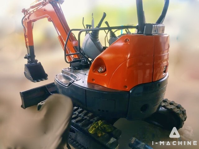 HITACHI EX30U