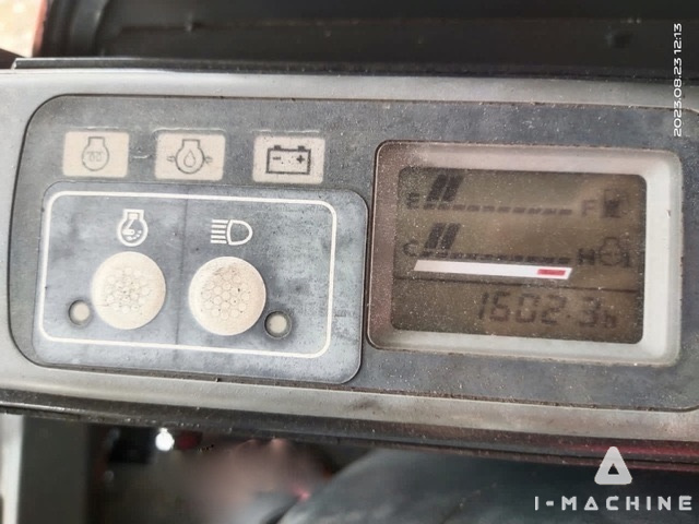 HITACHI EX30U