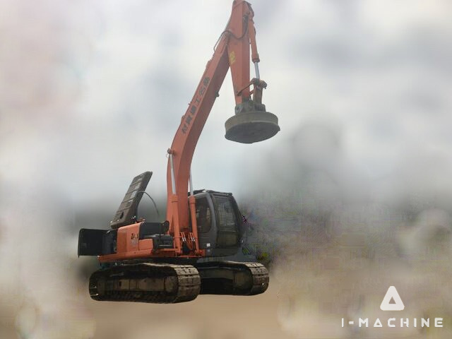 HITACHI ZX200LC