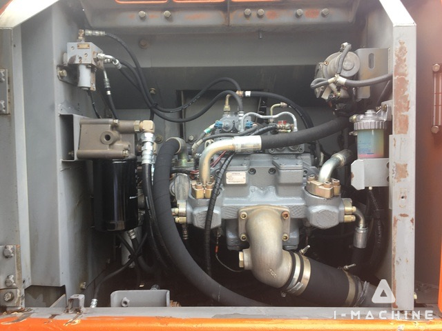 HITACHI ZX200LC