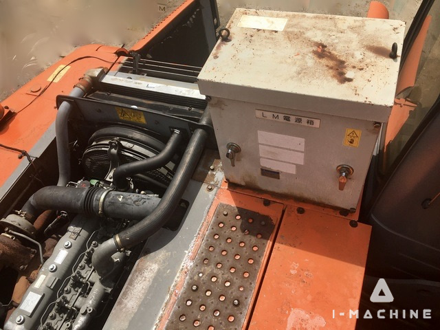 HITACHI ZX200LC