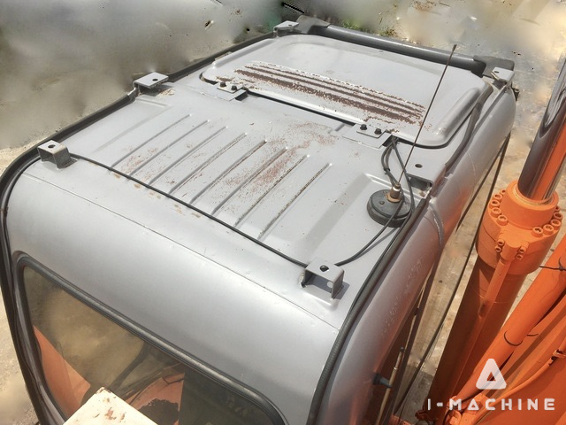 HITACHI ZX200LC