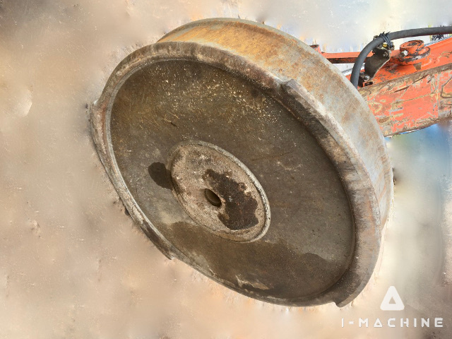 HITACHI ZX200LC