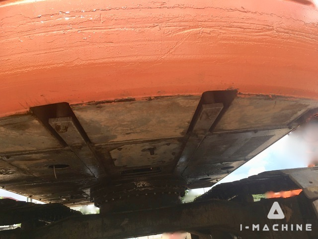 HITACHI ZX200LC
