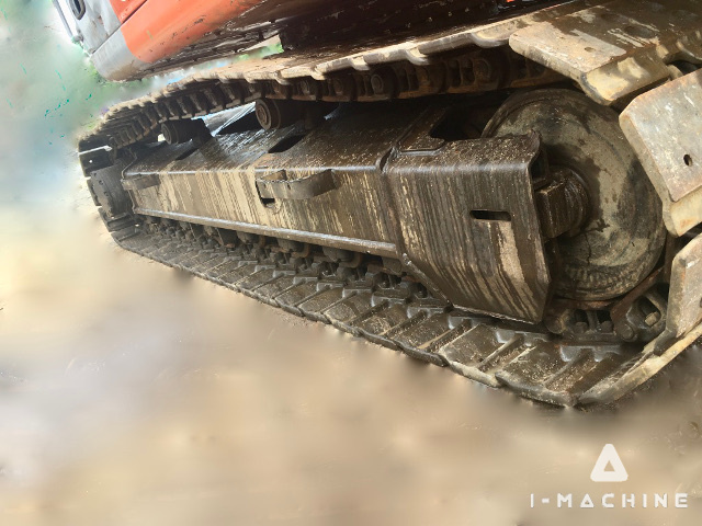 HITACHI ZX200LC