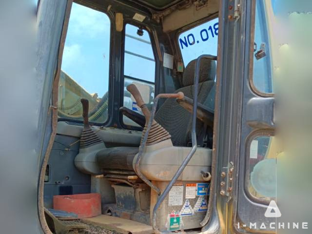 KOMATSU PC230LC-6E