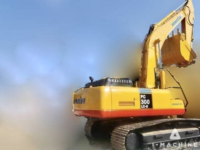 KOMATSU PC300LC-8