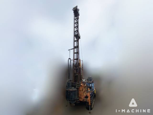 HITACHI EX33