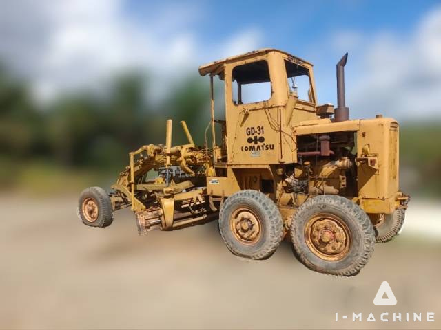 KOMATSU GD31