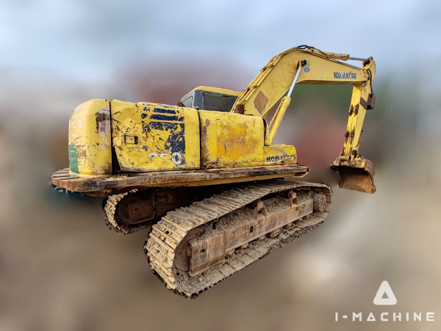 KOMATSU PC200-7