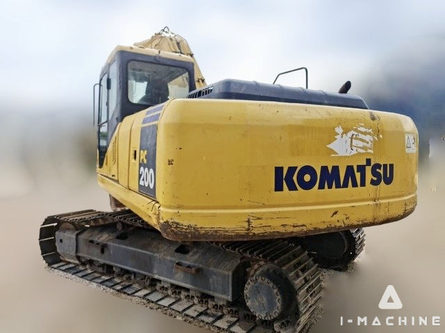 KOMATSU PC200-7