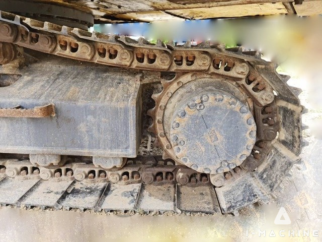 KOMATSU PC200-7