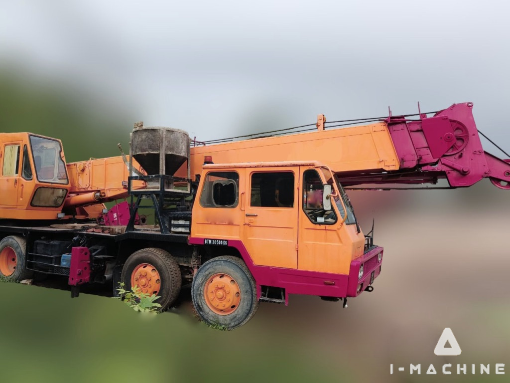 KOBELCO T250-3