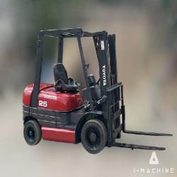 Forklifts TOYOTA 6FD25 Diesel Forklift MALAYSIA, SELANGOR