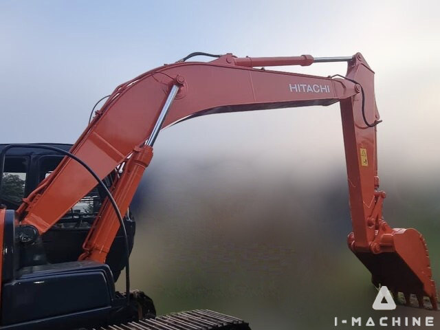 HITACHI EX200-5