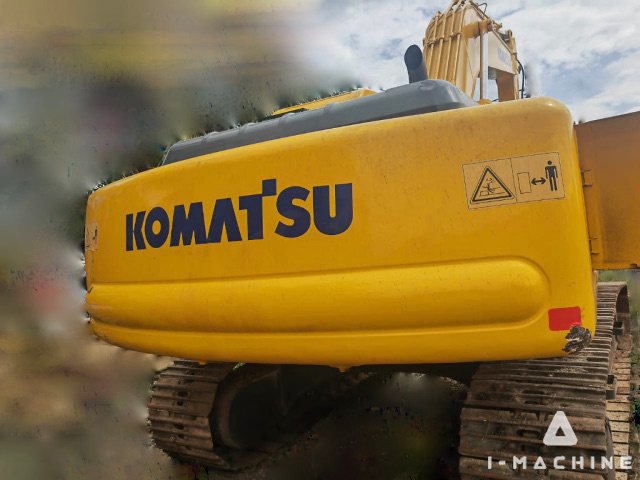 KOMATSU PC200-6