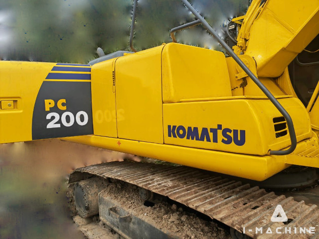KOMATSU PC200-6
