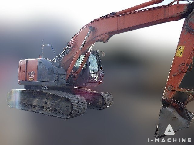 HITACHI ZX225USR-3