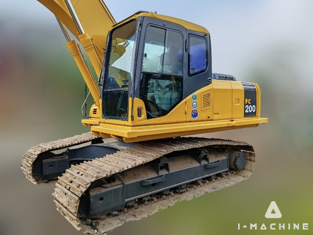 KOMATSU PC200-7