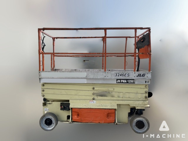 JLG 3246ES