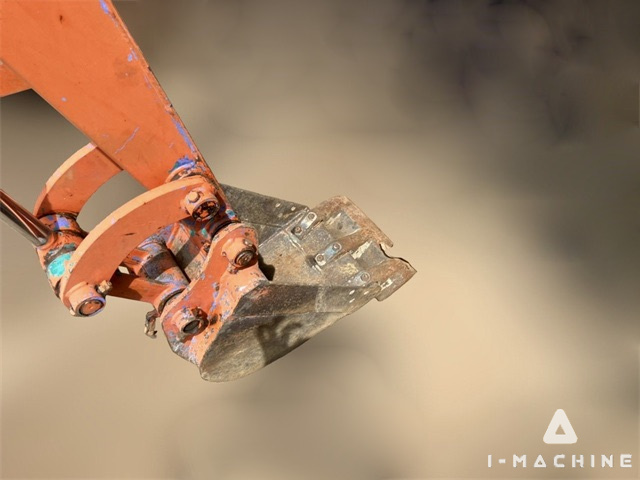 HITACHI EX20UR-2