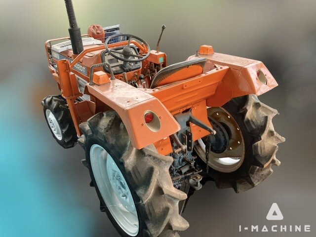 KUBOTO L2402DT