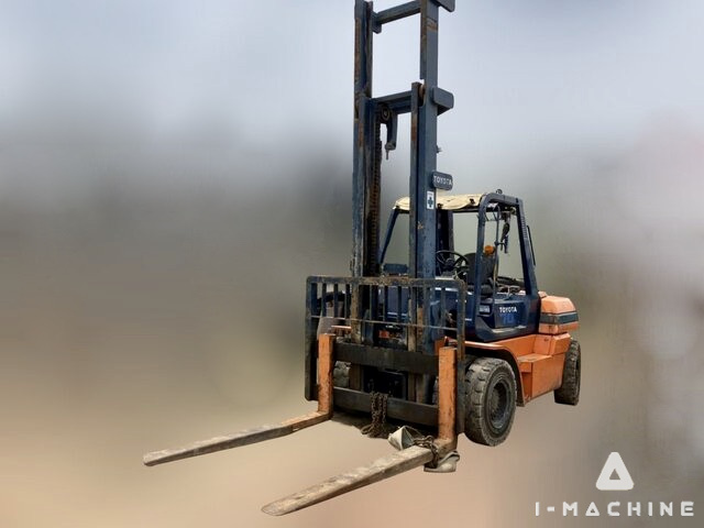 TOYOTA 20-5FD70